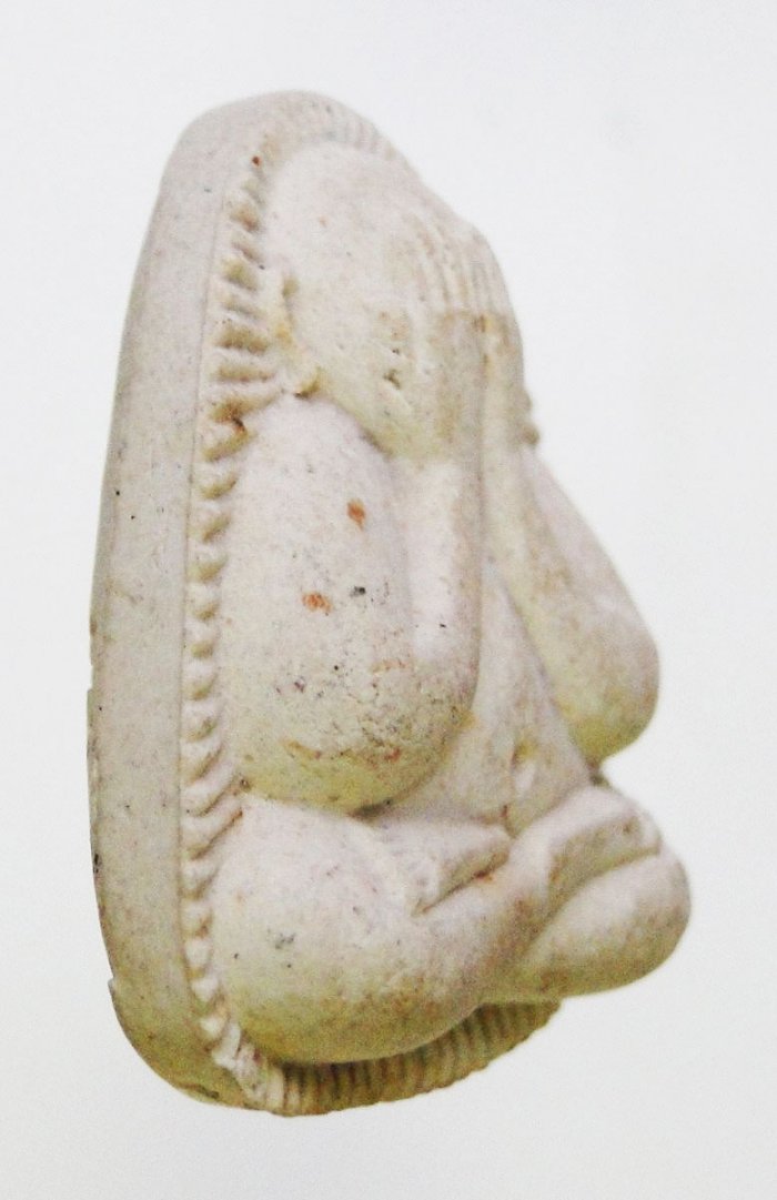 พระปิดตาวัดเนินกระปรอก จ.ระยอง หลังยันต์ห้า พิมพ์ใหญ่ เนื้อผง หลวงปู่ทิม ปลุกเสก