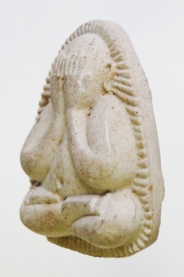 พระปิดตาวัดเนินกระปรอก จ.ระยอง หลังยันต์ห้า พิมพ์ใหญ่ เนื้อผง หลวงปู่ทิม ปลุกเสก