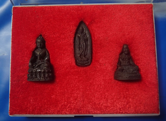 หลวงปู่บุดดา วัดกลางชูศรีเจริญสุข รุ่นมหาเศรษฐี 101 ปี