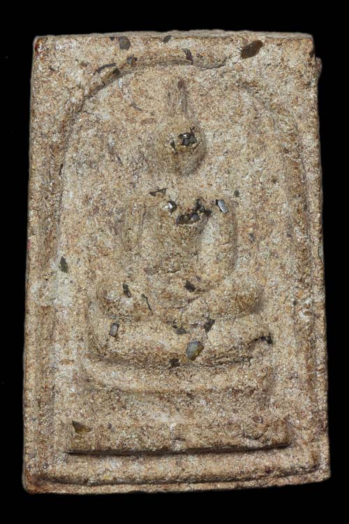 สมเด็จวัดโนนผึ้ง หลวงปู่หมุน ปี2540 เนื้อว่านผสมชานหมากโรยเพชรหน้าทั่งบล๊อคเศียรกลมหูไม่มีขีดนิยม