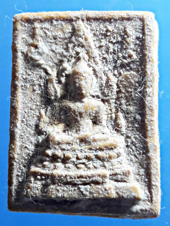 SSS1จัดพระเก็บสะสมให้บูชาพระคำข้าวหลวงพ่อฤาษีลิงดำปลุกเสกรุ่นสองสภาพสวยดลักษณะพิเศษเกล็ดเต็มหน้าหลัง