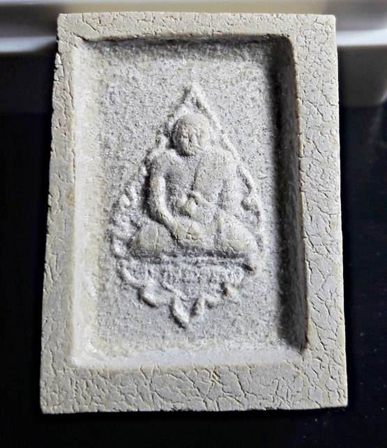 SS4.จัดพระเก็บสะสมให้บูชาพระคำข้าวหลวงพ่อฤาษีลิงดำปลุกเสกรุ่นสองสภาพสวยคมชัดลักษณะพิเศษหลังปุกปุยสวย