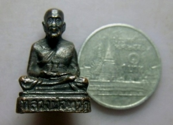 **วัดใจ**รูปหล่อลอยองค์ หลวงปู่ทวด วัดช้างให้  ปี ๒๕๒๙**สวยๆ เชิญชมครับ