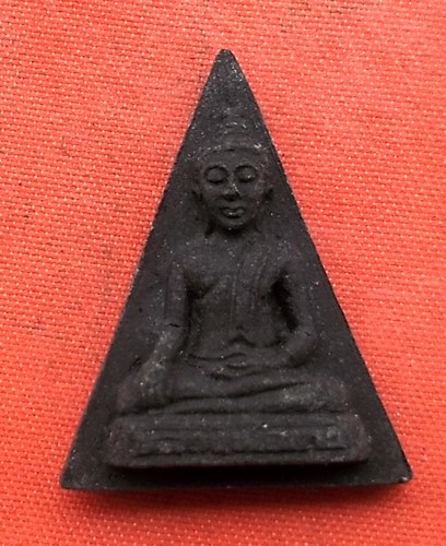 เริ่ม 10 บาท กับ พระผงหลวงพ่อขาว วัดหอมศิล  จ.สมุทรปรากร …C138