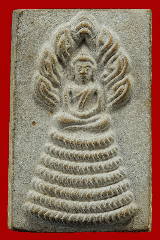 พระสมเด็จ พิมพ์นาคปรก หลวงปู่จันทร์ จันทร์ศรีเทพ ปี 2500 รุ่นแรก ค่ะ