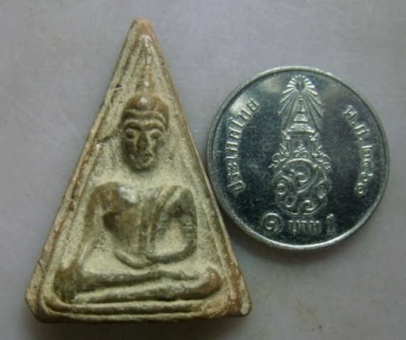 **วัดใจ**พระนางพญา หลวงพ่อจง วัดหน้าต่างนอก เนื้อดิน**สวยๆ เชิญชมครับ