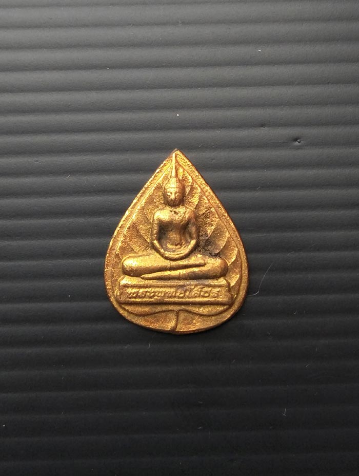 หลวงพ่อโสธร ใบโพธิ์ ฉะเชิงเทรา