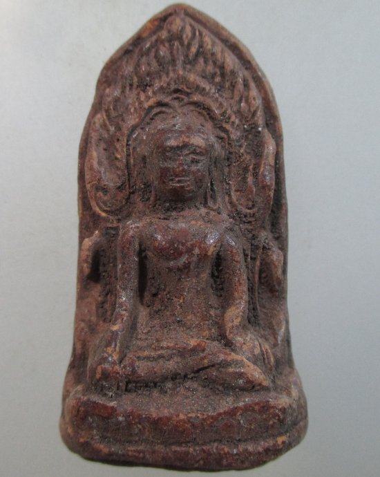 ๒๐ พระเนื้อดินทางเหนือ