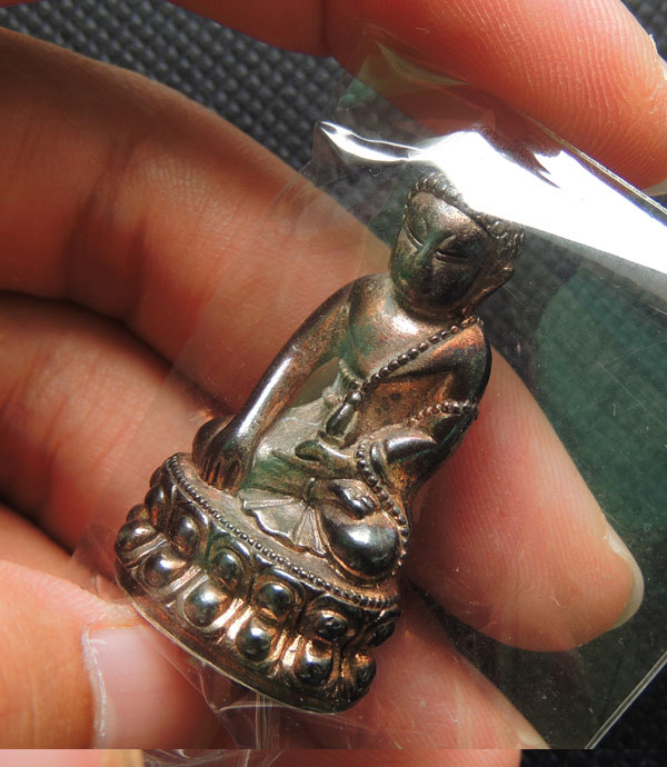 พระกริ่ง + พระชัยวัฒน์ ชินบัญชร นวะกลับดำ ก้นเงิน ++พร้อมกล่องเดิม++