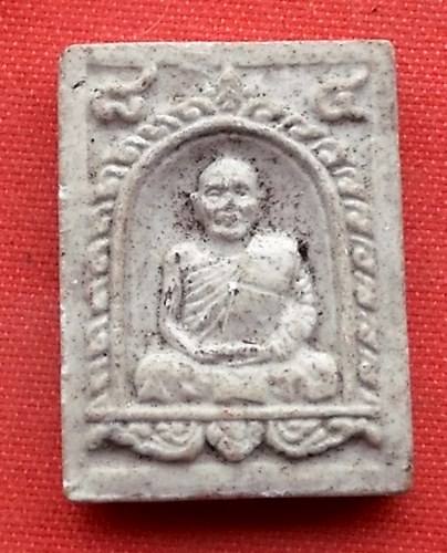 เริ่ม 10 บาท กับ พระผงหลวงปู่ม่น จ.ชลบุรี   …C431