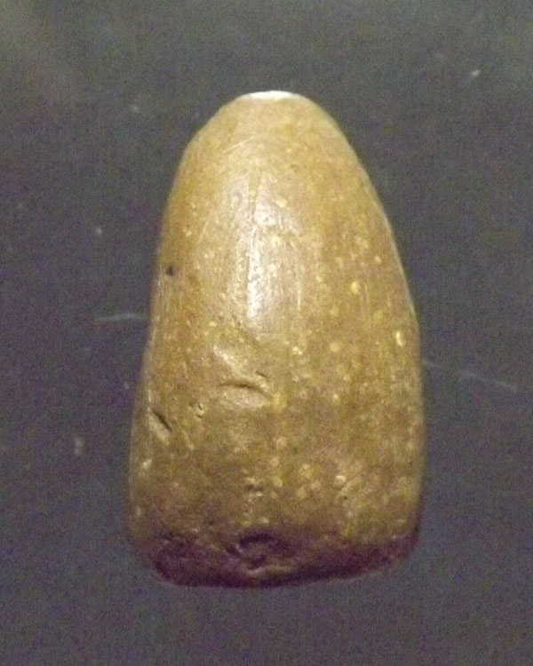 พระรอด หลวงพ่อกวย เนื้อผงน้ำมัน แบบเดียวกับ แหวกม่าน