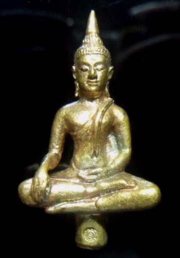 **วัดใจ**พระยอดธงรุ่นเปิดโลก หลวงปู่คำบุ คุตฺตจิตโต วัดกุดชมภู จ.อุบลราชธานี**เนื้อสัมฤทธิ์โบราณ สวย