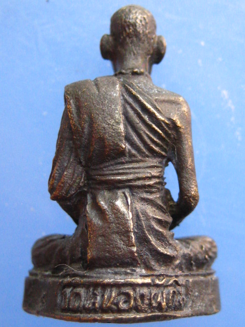 รูปหล่อ หลวงพ่อสูง วัดหนองผักชี กรุงเทพฯ