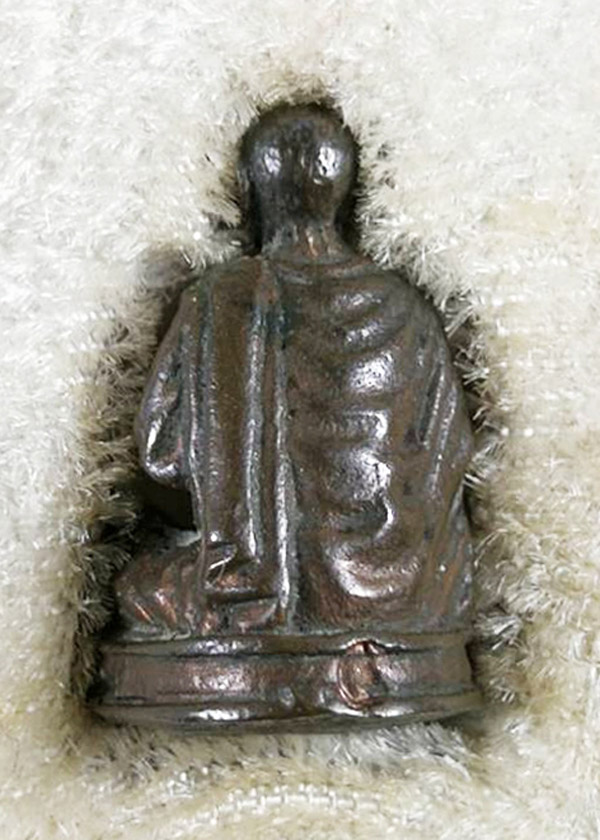 รูปหล่อสมเด็จพุฒาจารย์โต พรหมรังสี วัดใหม่อมตรส (วัดบางขุนพร หม) ปี2517 พิมพ์เล็ก เนื้อนวโลหะ