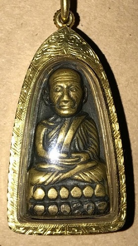 หลวงปู่ทวด ว. เนือทองเหลืองรมดำ 05 สภาพน่ารักเลยครับ พร้อมทอง