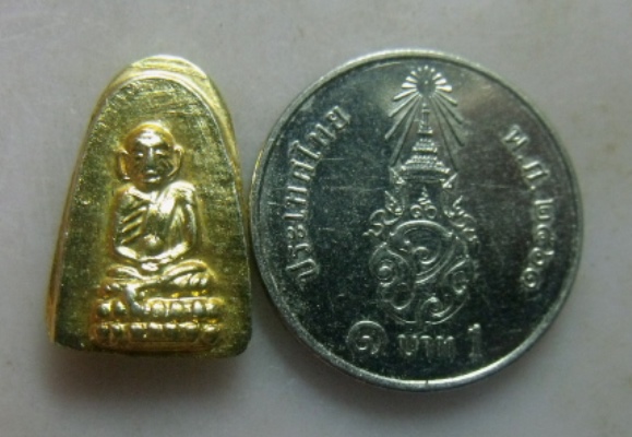 **วัดใจ**หลวงปู่ทวด พิมพ์เล็บมือ หลังนางกวัก ร้านทองจัดสร้างถวายปี ๒๕๐๘**กะไหล่ทอง สวยๆ 