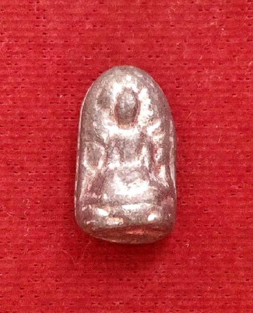 พระรอด ชินตะกั่ว หลวงปู่โต๊ะ ออกวัดโคนอน ปี2515 ตอกโค๊ตด้านหลัง หลวงปู่โต๊ะร่วมเสก...เคาะเดียวแดง...