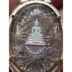 ล็อคเก็ตหลวงพ่อโสธร ลายมุก วัดโสธรวราราม ฉะเชิงเทรา ปีพ.ศ.2504 (ปางห้ามสมุทร)