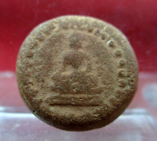 จันทร์ลอยเนื้อดิน กรุลานดอกไม้ สุโขทัย