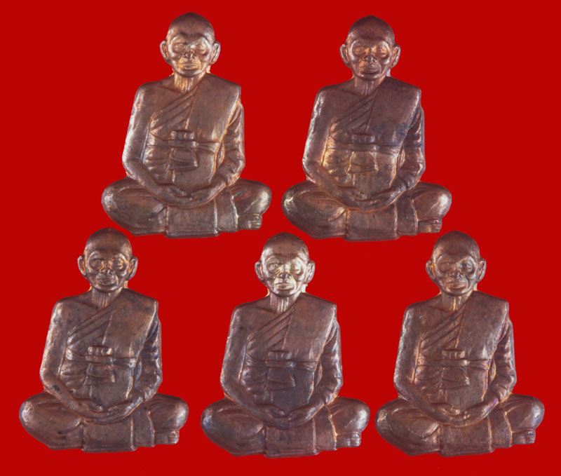 รูปเหมือนปั้มครึ่งซีก รุ่น แพ ๙๑ พระเทพสิงหบูราจารย์(พ่อแพ) วัดพิกุลทองสิงห์บุรี เนื้อทองแดง 5 องค์ 