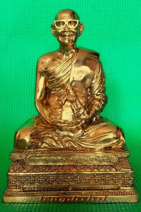 รูปหล่อบูชาพระราชพรหมยาน(หลวงพ่อฤาษีลิงดำ) วัดท่าซุง จ.อุทัยธานี สวยมากค่ะ