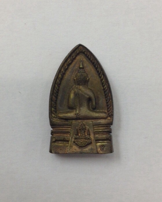 พระพุทธโสธร ภปร. รุ่นย้อนยุคสร้างพระอุโบสถ ปี40 เนื้อนวะ มีโค๊ด กล่องเดิม