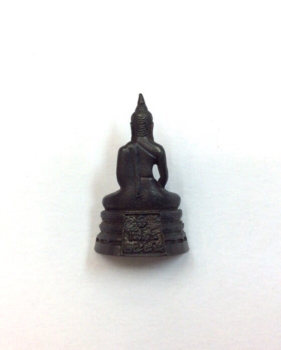 พระกริ่งหลวงพ่อโสธร รุ่นสร้างพระอุโบสถ วัดโสธรวรารามวรวิหาร ปี45 เนื้อทองแดงรมดำ มีโค๊ด กล่องเดิม