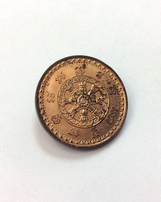 เหรียญหลวงพ่อโสธร หลังธรรมจักร รุ่นนานาชาติ รุ่นแรก ปี37 เนื้อทองแดง ตลับเดิม