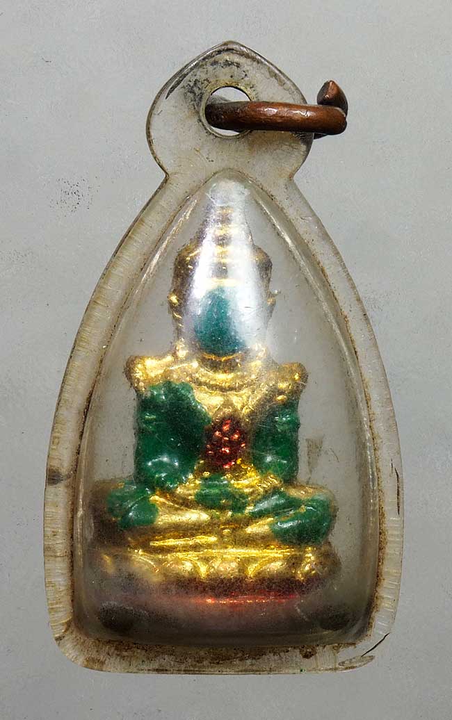 50บาท// พระแก้วมรกต วัดท่าแพ พิมพ์เล็ก จ.นครศรีธรรมราช เลี่ยมเดิมจากวัด...63