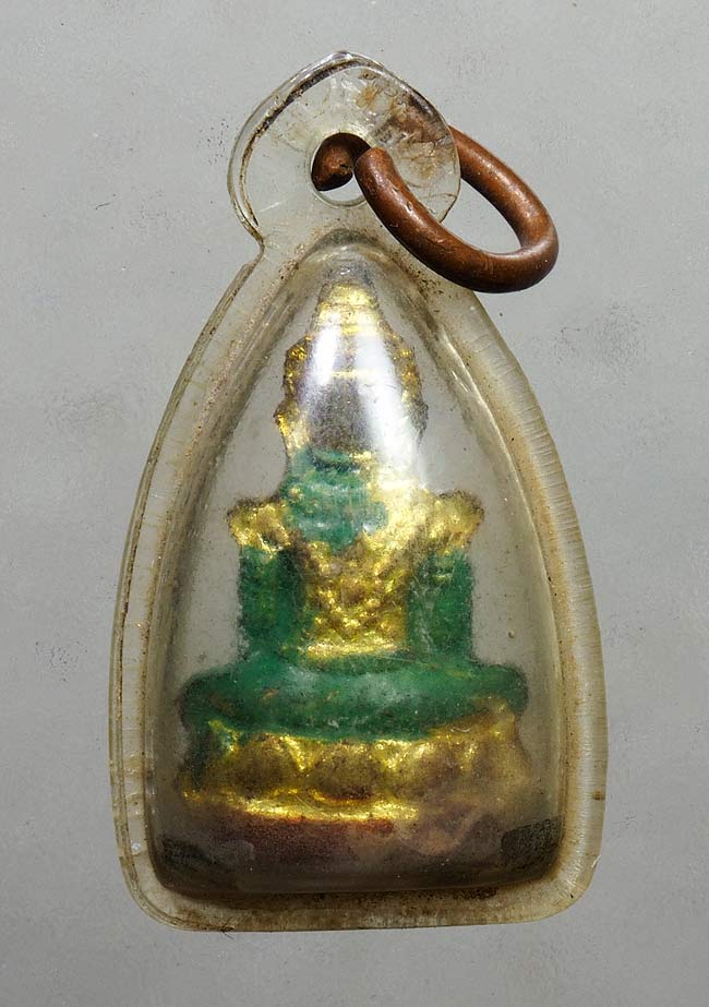 20บาท// พระแก้วมรกต วัดท่าแพ พิมพ์เล็ก จ.นครศรีธรรมราช เลี่ยมเดิมจากวัด...67