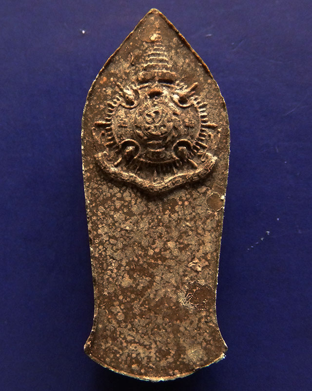 6.พระพุทธนราวันตบพิธ ผสมผงจิตรลดา+เส้นพระเจ้า (เส้นพระเกศาในหลวง) หลัง ภปร. พร้อมกล่องเดิม