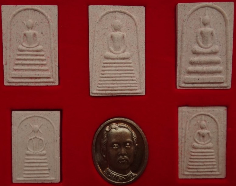 ชุดสมเด็จวัดเกศไชโย ปี40 เคาะเดียว