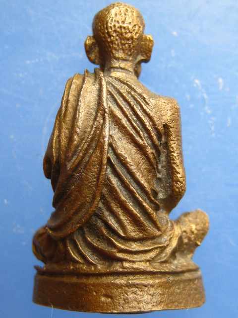 รูปหล่อ หลวงพ่อเคลือบ วัดหนองกระดี่ จ.อุทัยธานี มีกริ่ง