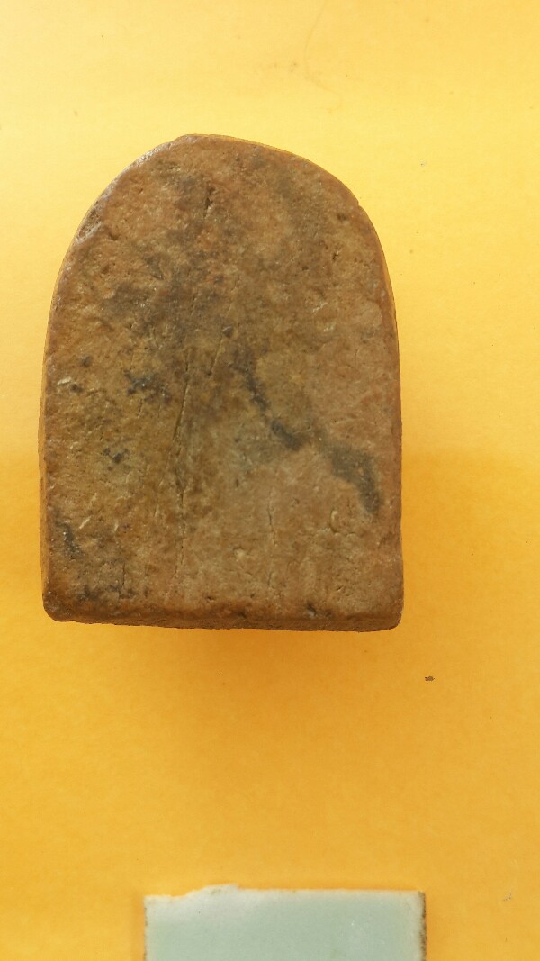 พระซุ้มกอพิมพ์กลางมีลายกนก