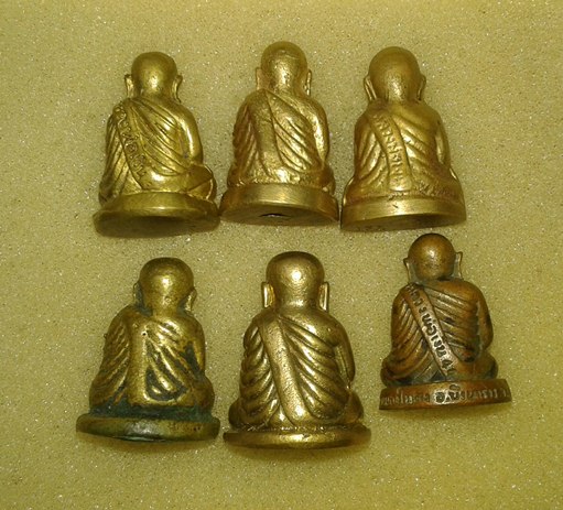 6 องค์ไปเลยครับ หลวงพ่อเงิน