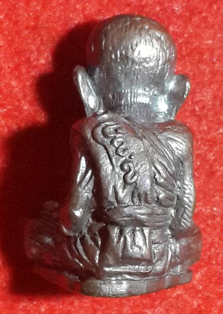 หลวงปู่ทวด อ.หม่อม นิรนาม ไตรภูมิ - อ.นวล มหายันต์ มีโค้ด นิยม 