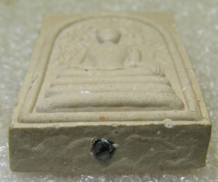 สมเด็จปรกโพธิ์ สะดุ้งกลับ มีเกศา โรยพลอยด้านหลัง ฝังตะกรุดใต้ฐาน หลวงปู่เกษม เขมโก ลำปาง