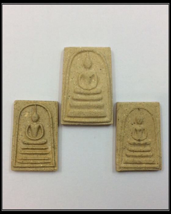 ชุดพระผงสมเด็จวัดระฆัง รุ่นใหญ่-ได้-ดี วัดระฆังโฆสิตาราม 3องค์ 3พิมพ์ กล่องเดิม