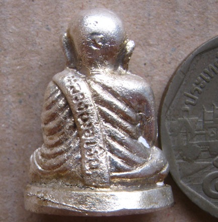  เนื้อเงิน รูปหล่อหลวงพ่อเงิน พิมพ์หน้าแก่ รุ่นฉัตรมงคล มีโค้ด วัดบางคลาน พิจิตร ปี2535พระดีพิธีใหญ่