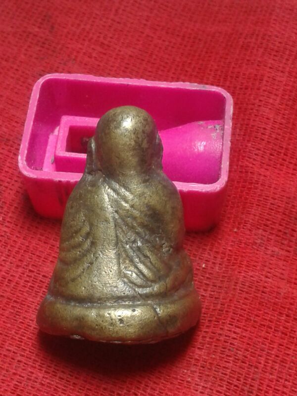 รูปหล่อหลวงพ่อเงิน