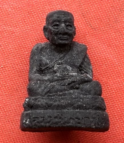 เริ่ม 10 บาท กับ ผงหลวงปู่ทวด  …D154