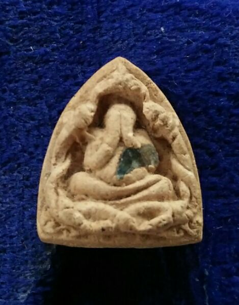 พระปิดตานาคเกี้ยว หลวงปู่คำพันธ์ วัดธาตุมหาชัย สวยๆครับ