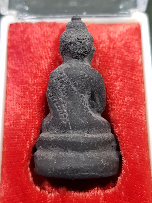 พระกริ่งยอดธงผงพรายกุมาร (รุ่นแรก) ครบรอบ 122ปี พร้อมกล่องเดิม เคาะเดียวแดงครับ