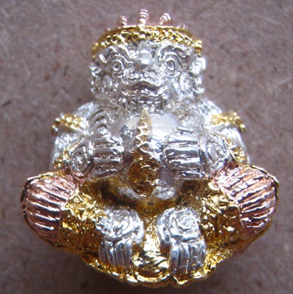 ลูกอมหนุมานโภคทรัพย์ หลวงพ่อเพี้ยน วัดเกริ่นกฐิน ลพบุรี ปี2552เนื้อสามกษัตริย์ มีโค้ด วฐ ใต้ฐาน+กล่อ