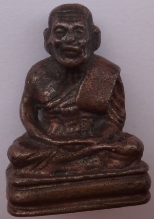  หลวงปู่ทวด วัดช้างให้ หล่อโบราณ เบตง ย้อนยุค ปี2542 เนื้อนวะ โลหะ อุดผงว่านปี97 เคาะเดียว