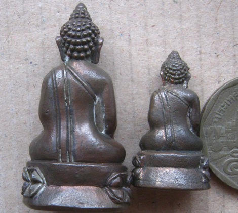 2องค์ พระกริ่ง-ชัยวัฒน์ เฉลิมพล วัดตาก้อง จ นครปฐม ปี2540 รุ่นเสาร์๕ เนื้อนวะ หมายเลข224+กล่อง