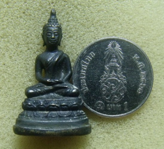 **วัดใจ**พระกริ่งพระพุทธพรรณีศรีธรรมไภสัช (กริ่งกทม.) เนื้อนวโลหะ ปี ๒๕๕๔**มีโค้ด สวยๆ