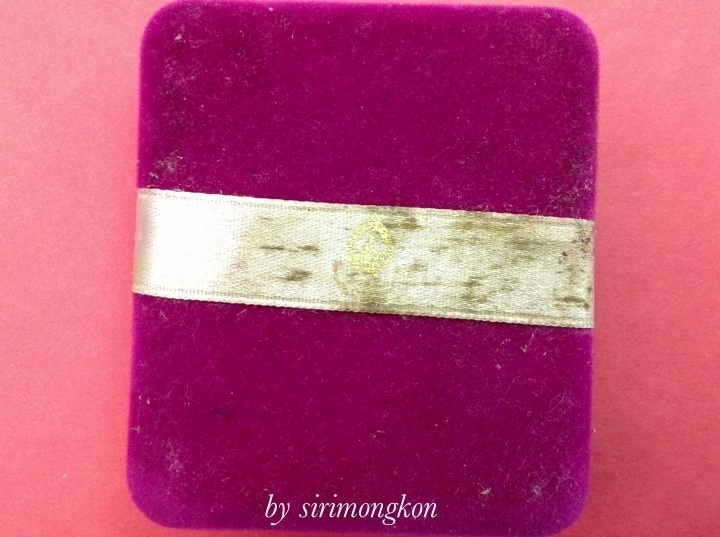 พระพุทธชินราช รุ่นปิดทอง ปี47 เนื้อผง วัดพระศรีรัตนมหาธาตุฯ กล่องเดิม