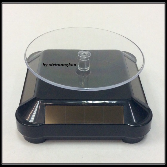 แท่นโชว์สินค้าหมุนได้ solar display stand รุ่น2ระบบ แบบพลังงานแสงโซล่าเซลล์ หรือถ่านแบตเตอรี่ สีดำ#2