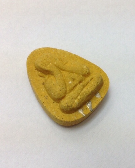 พระปิดตา หลังยันต์นะโบราณ เนื้อเกษร ตะกรุดเงินแท้3ดอก รุ่น 125ปี หลวงปู่โต๊ะ มีโค๊ด กล่องเดิม